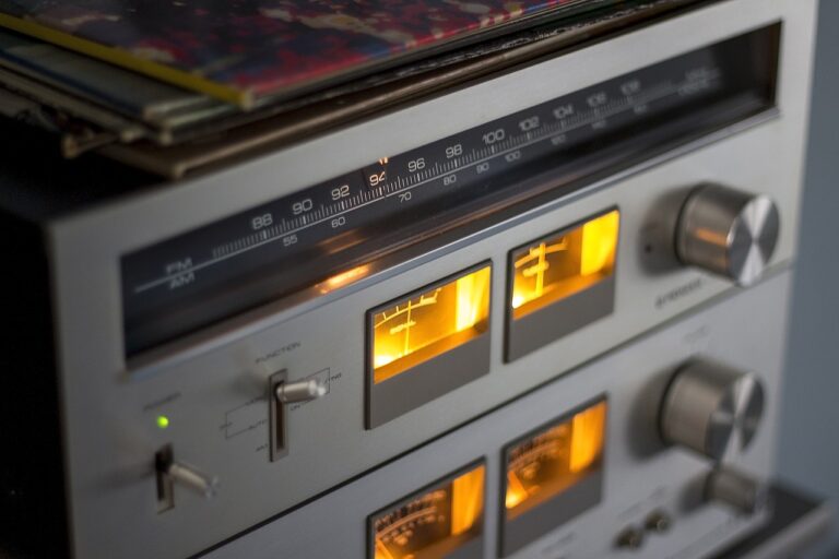 hi-fi, radio, vinyl records-1936271.jpg